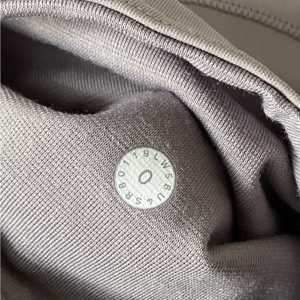 Lululemon High Waisted Light Purple Train Times Leggings 24” ( size 0 ) - Picture 12 of 12